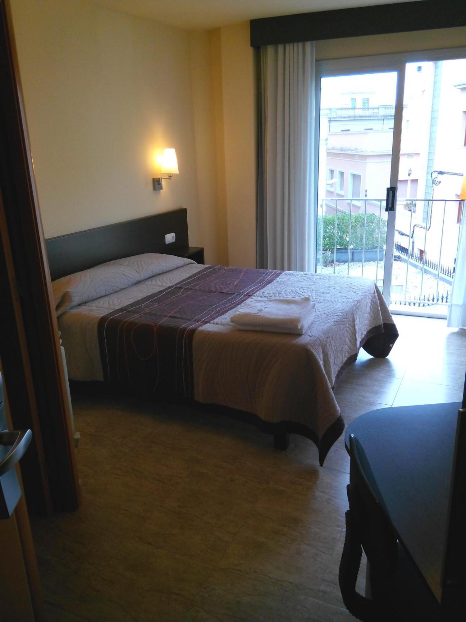 Hostal Sant Sadurni ซานต์ซาดูร์นี ดาโนยา ห้อง รูปภาพ