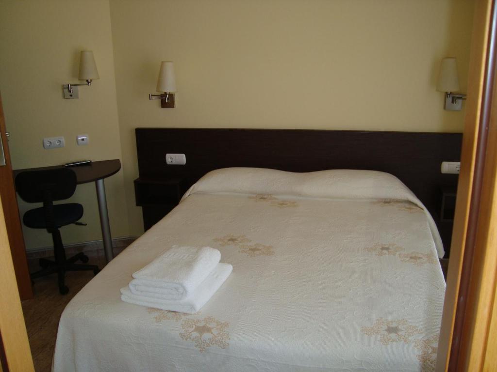 Hostal Sant Sadurni ซานต์ซาดูร์นี ดาโนยา ภายนอก รูปภาพ