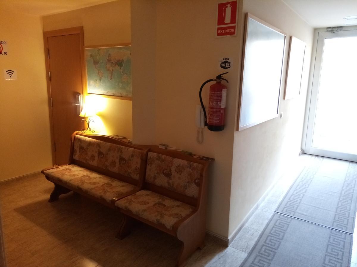 Hostal Sant Sadurni ซานต์ซาดูร์นี ดาโนยา ภายนอก รูปภาพ